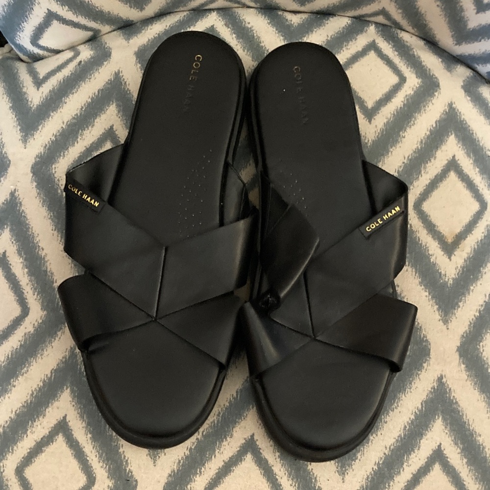 Cole Haan Women's Black Crisscross Sandals 11B 🌸